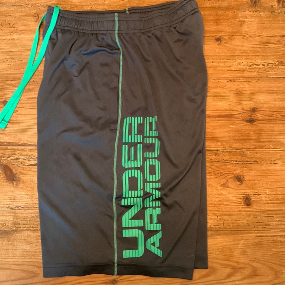 Under armour athletic shorts. Gray/Green